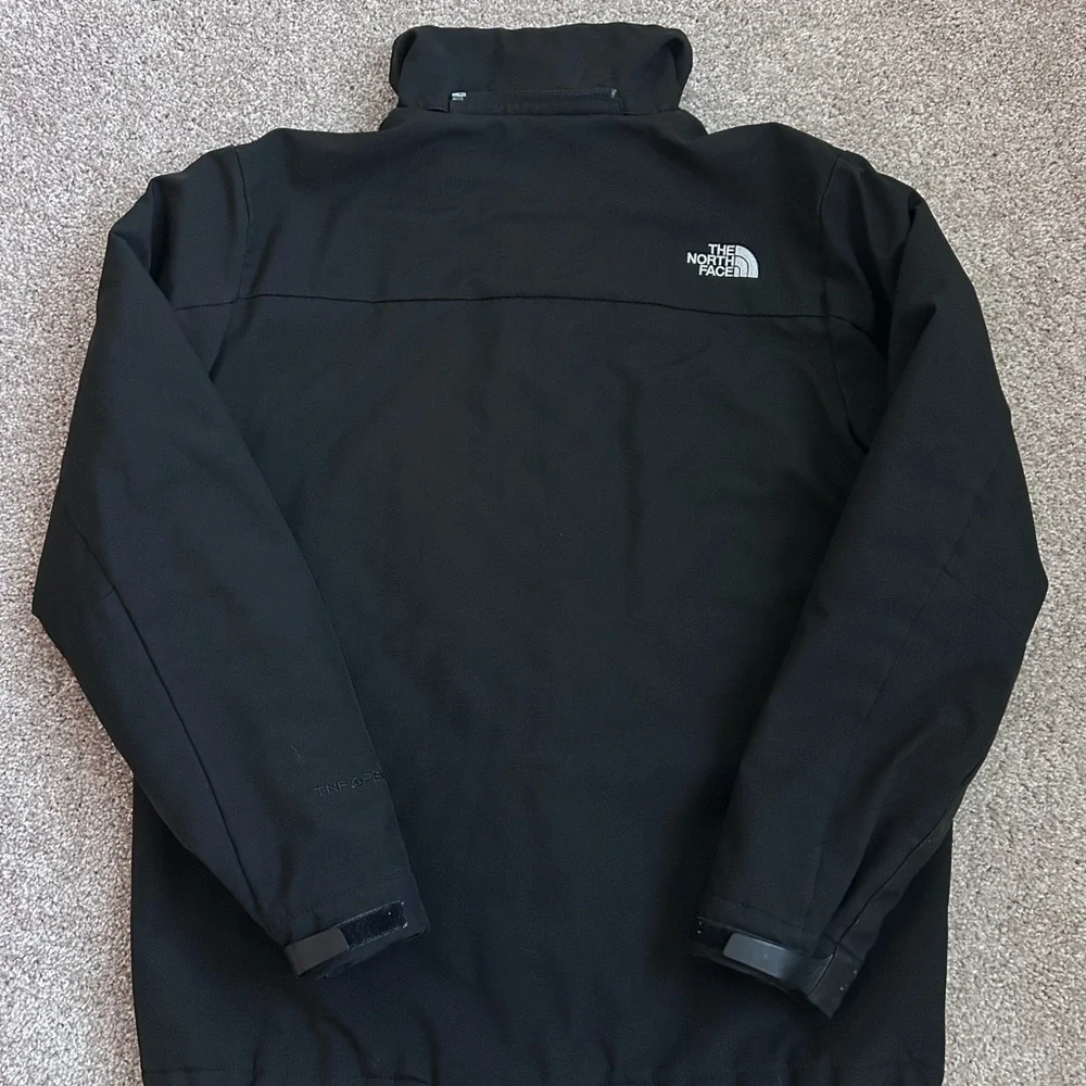 The North Face Men’s Black Apex Softshell Winter Jacket Size Medium
